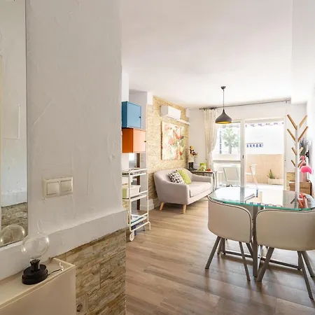 Flamingo Apartment *